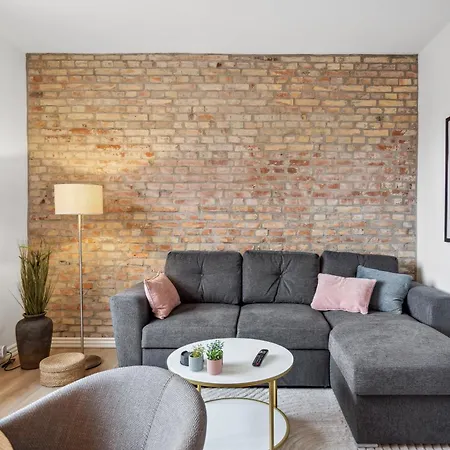 Apartamento - 2br Det Perfekte Hjem For 5 Ålborg
