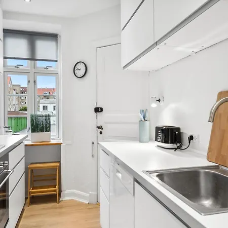 Apartment - 2br Det Perfekte Hjem For 5 Aalborg
